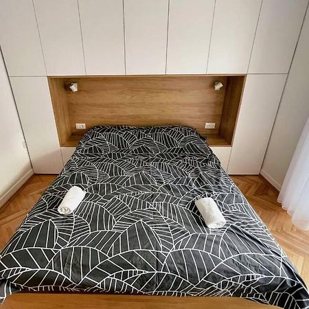 Millennium Bridge Cozy Apartment Top Location 波德戈里察 外观 照片