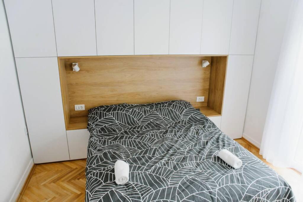 Millennium Bridge Cozy Apartment Top Location 波德戈里察 外观 照片