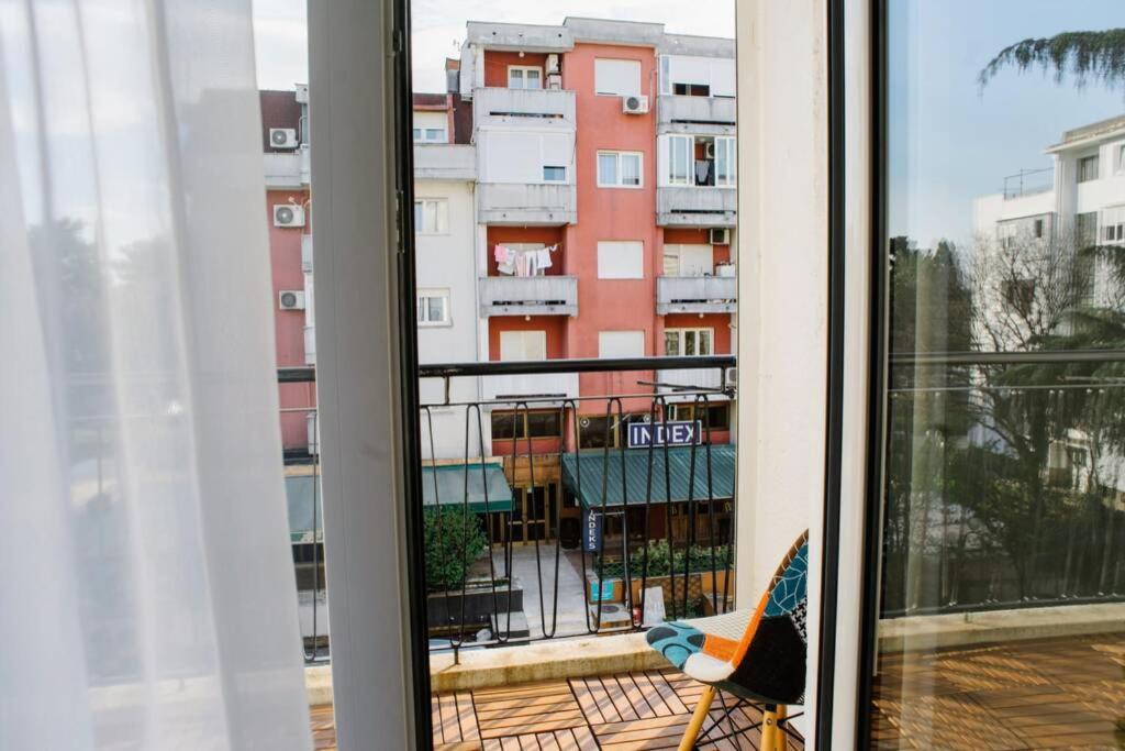 Millennium Bridge Cozy Apartment Top Location 波德戈里察 外观 照片