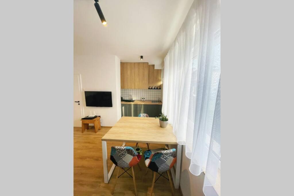 Millennium Bridge Cozy Apartment Top Location 波德戈里察 外观 照片