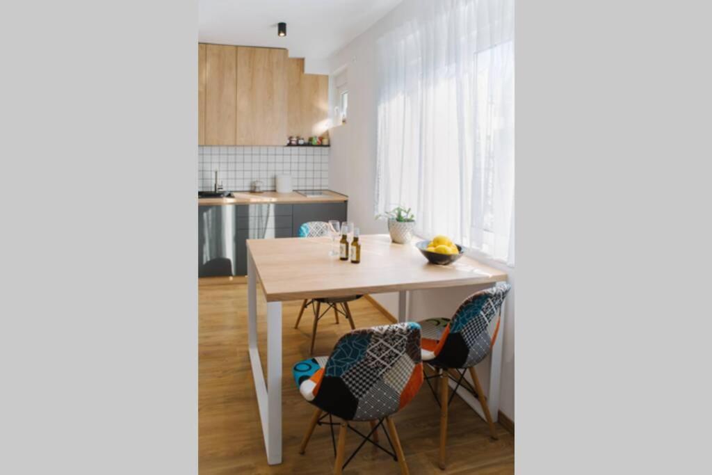 Millennium Bridge Cozy Apartment Top Location 波德戈里察 外观 照片